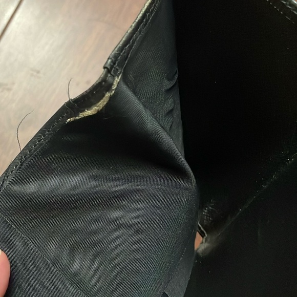 Louis Vuitton Epi Black Tri Fold Leather Wallet - Picture 10 of 10